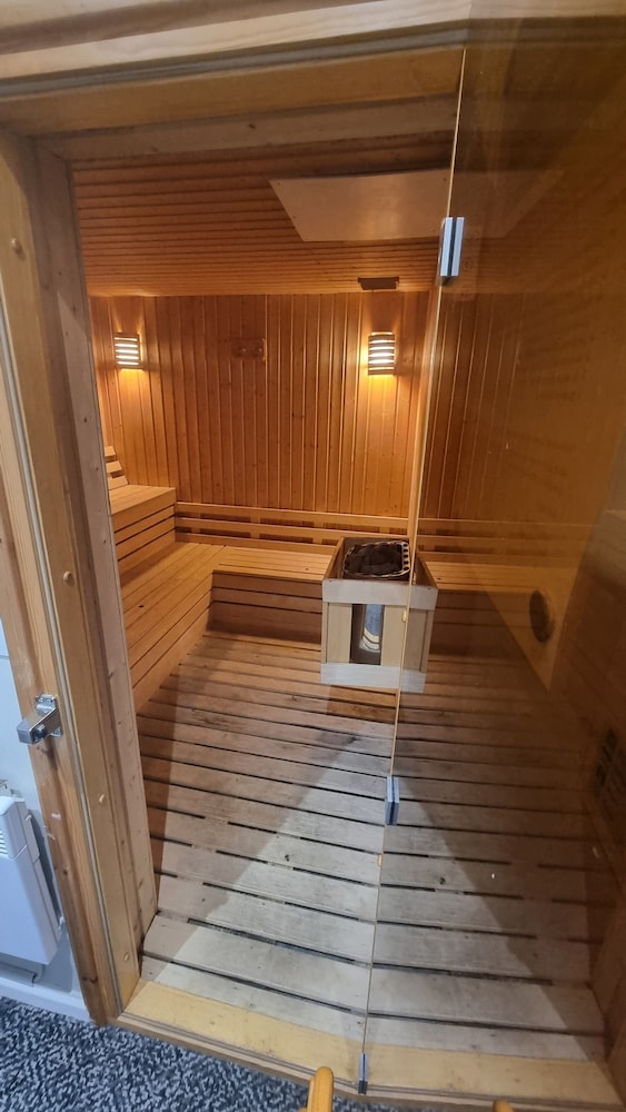 Superior Suite, Non Smoking, Sauna photo 2