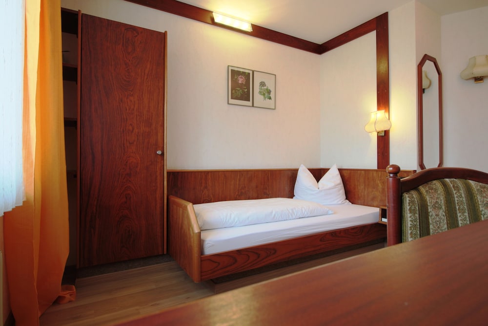 Economy Single Room Guest House - Photo 6