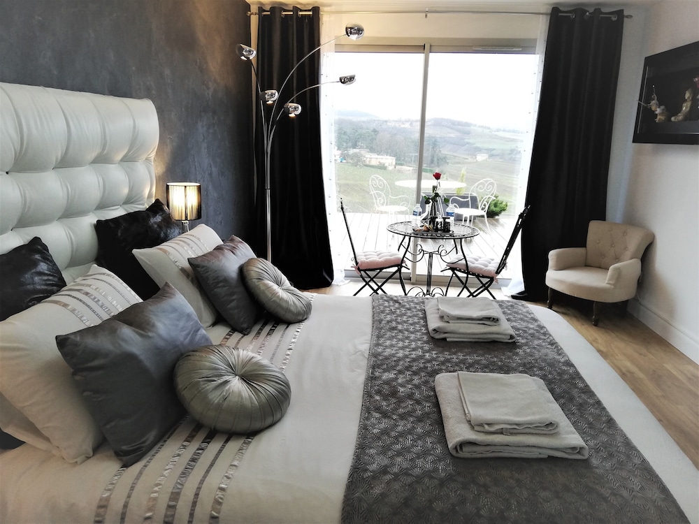 Deluxe Suite, Vineyard View photo 1