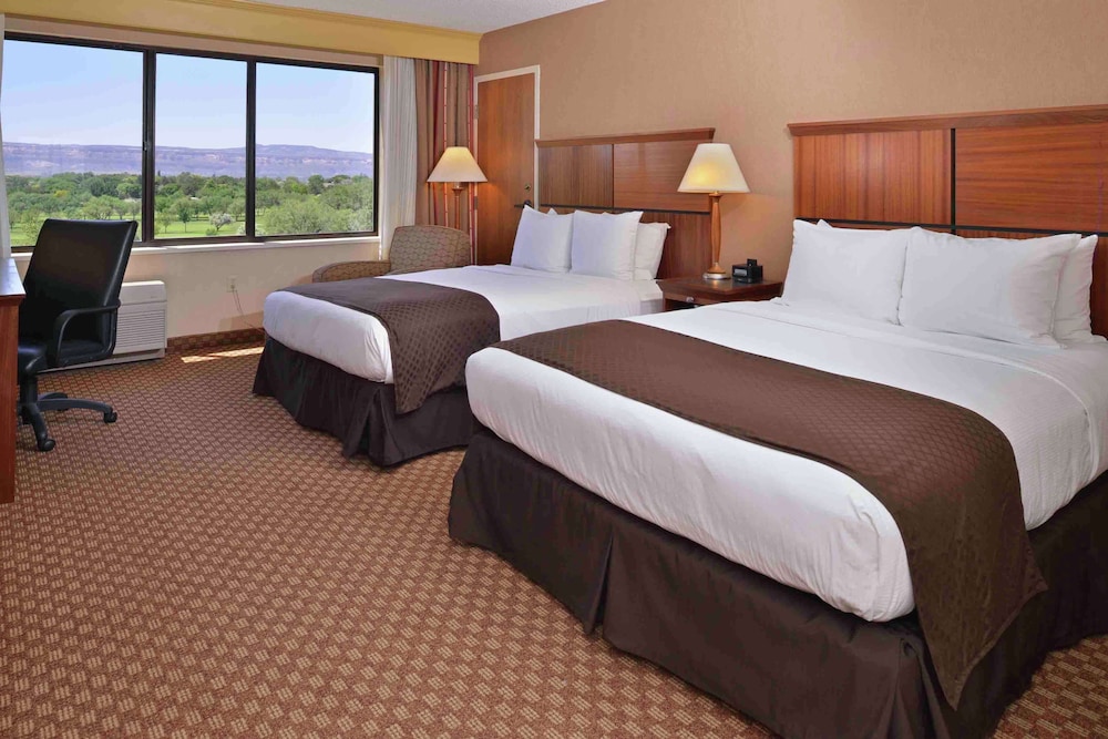 Traditional Room, 2 Double Beds, Accessible - Photo 3