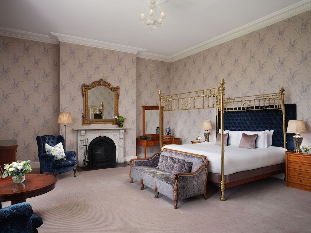 Manor House Suite photo 1