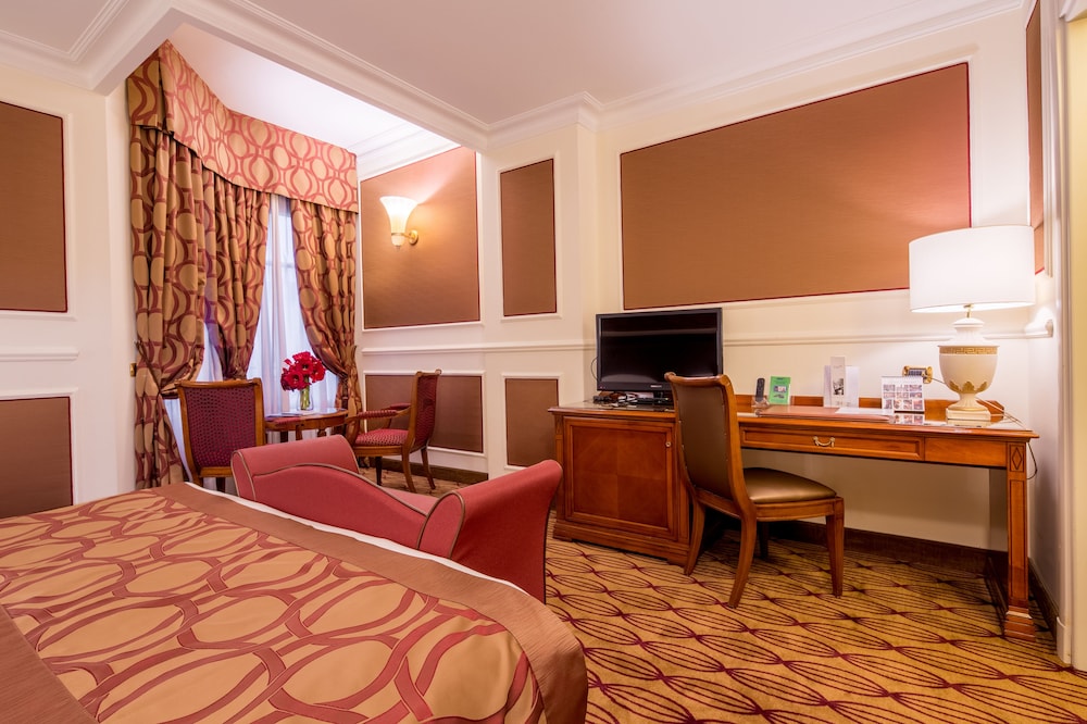 Deluxe Double Room Single Use
