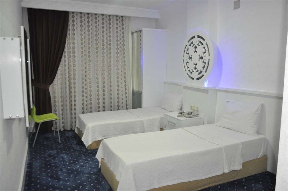 Standard Twin Room photo 3