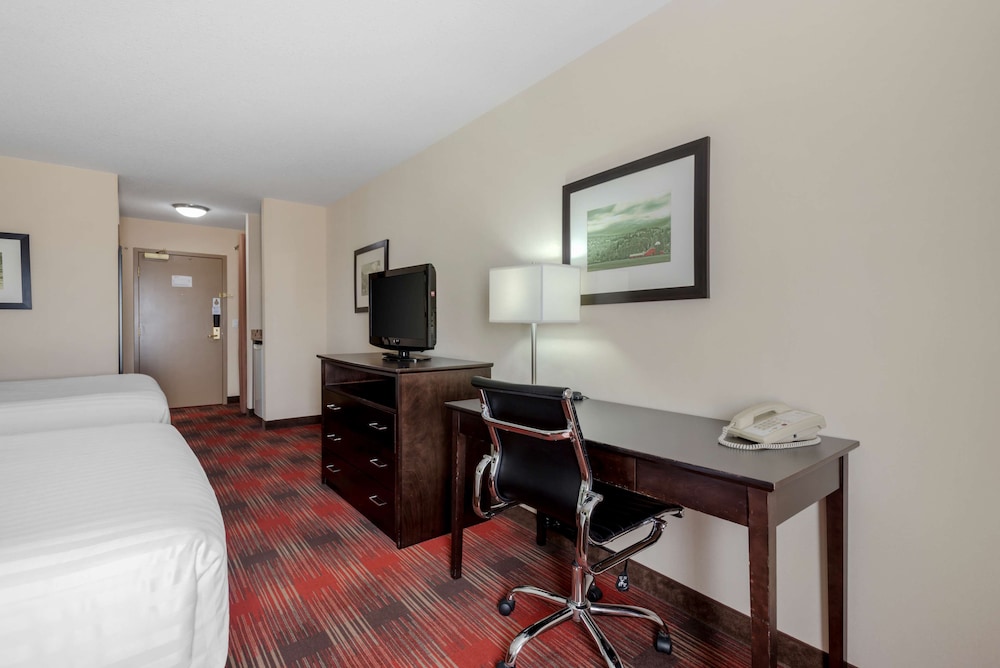 Suite, 1 King Bed, Non Smoking, Jetted Tub (with Sofabed) - Photo 4