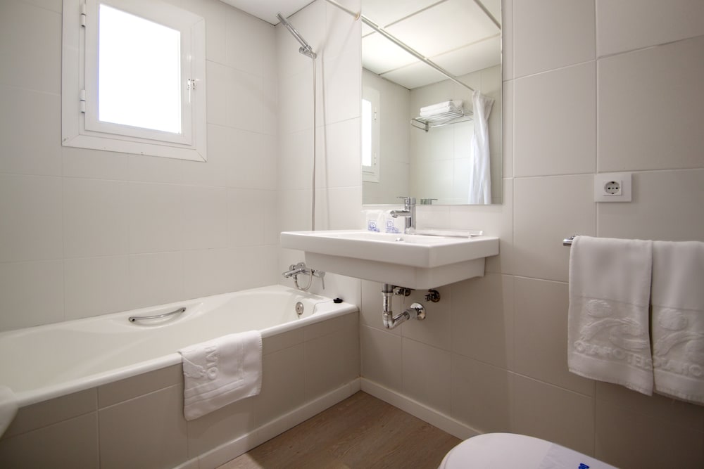 Double Room, Balcony (2 adults + 1 child)