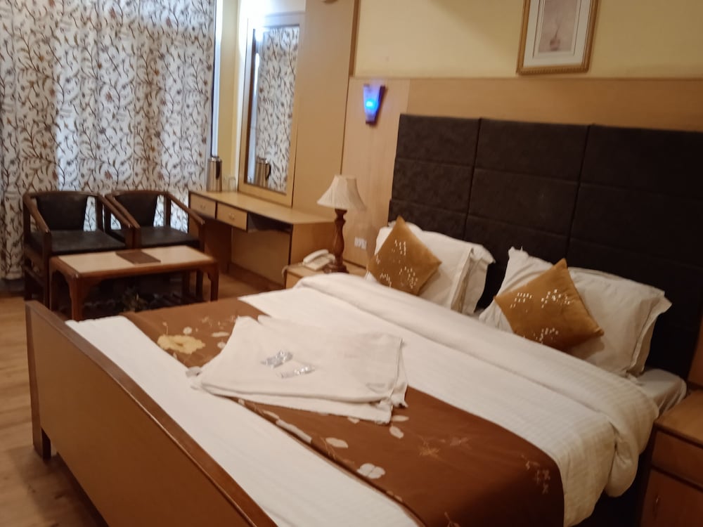 Deluxe Double Room, Lake View