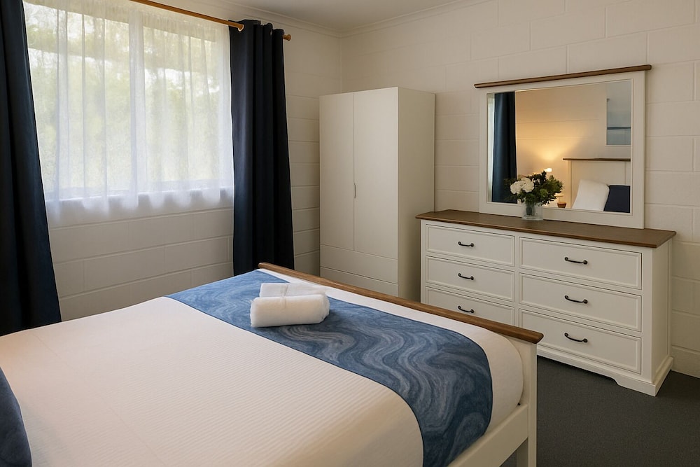 Standard 2 Bedroom Unit photo 3