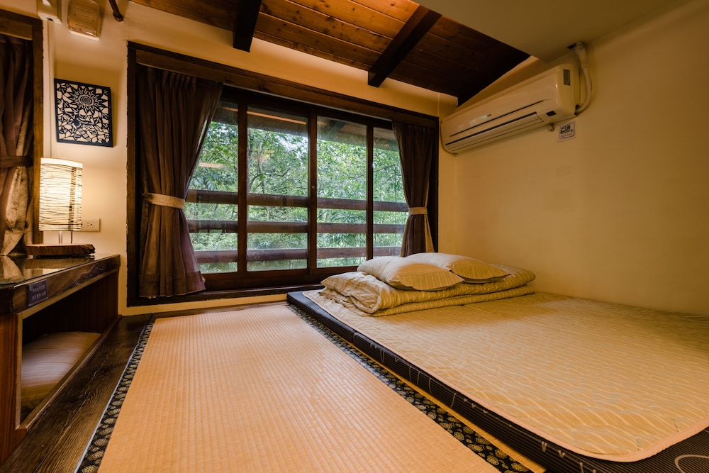 Quadruple Room, Mountain View
