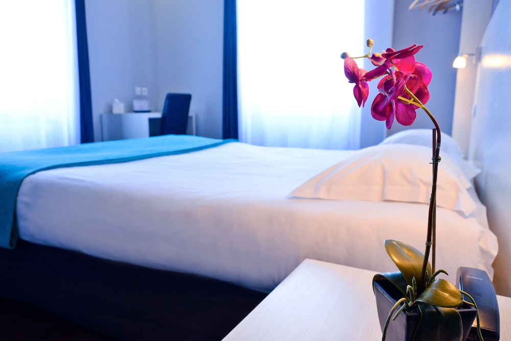 Comfort Double Room, 1 Queen Bed, Non Smoking, Balcony photo 1