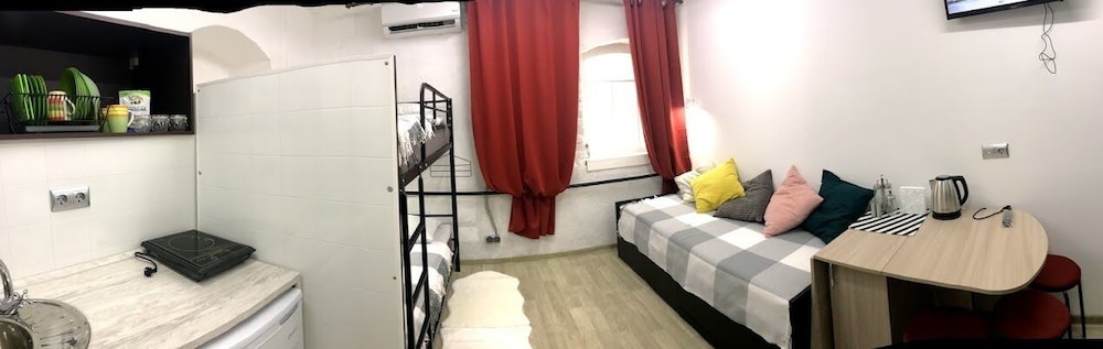 Apartment photo 2