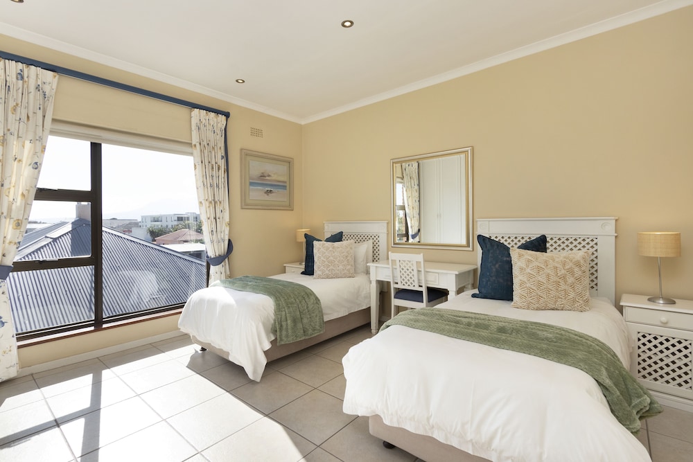 Apartment (2 Bedrooms)