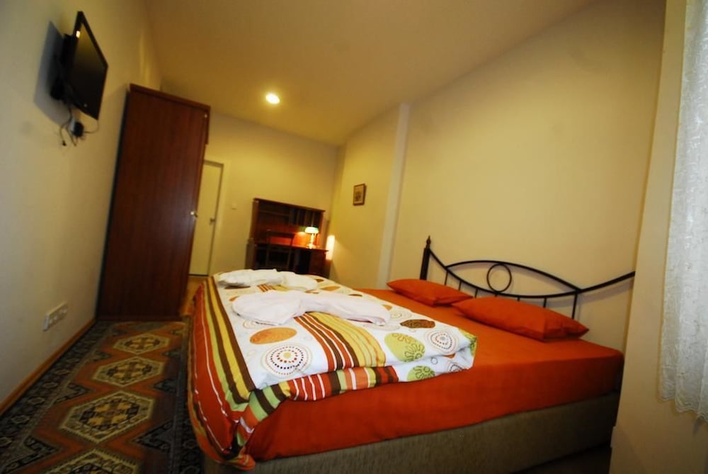 Economy Double Room photo 1