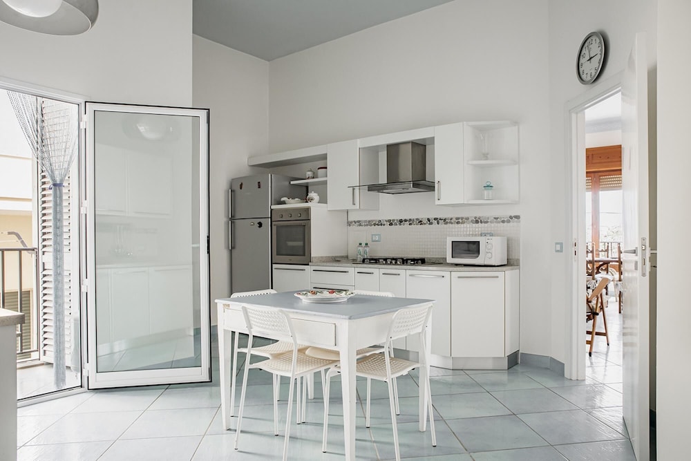 Apartment photo 3