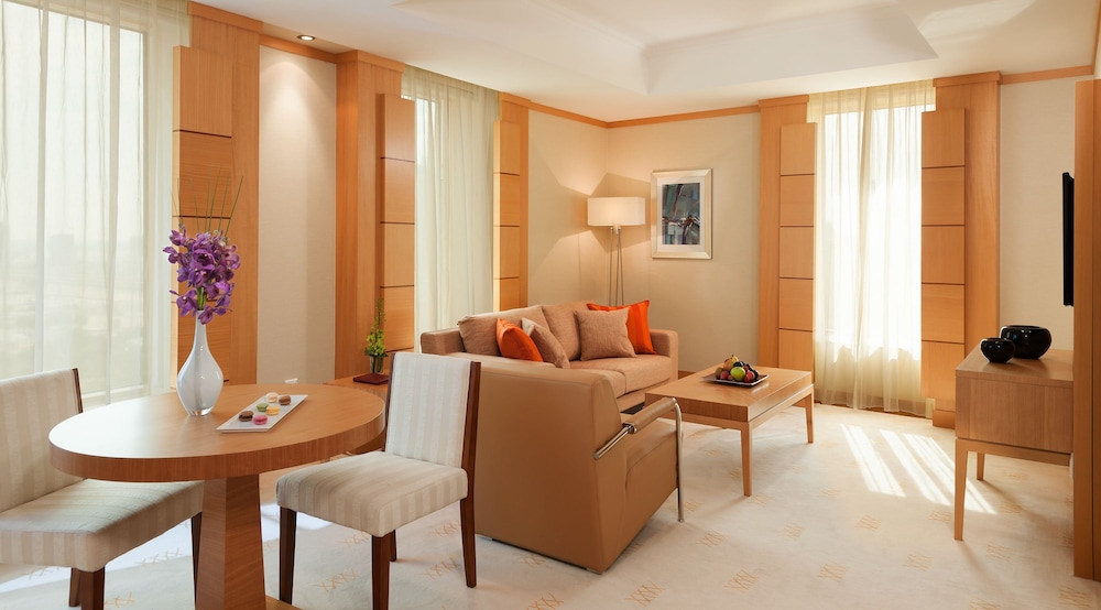 Premium One Bedroom Suite photo 2