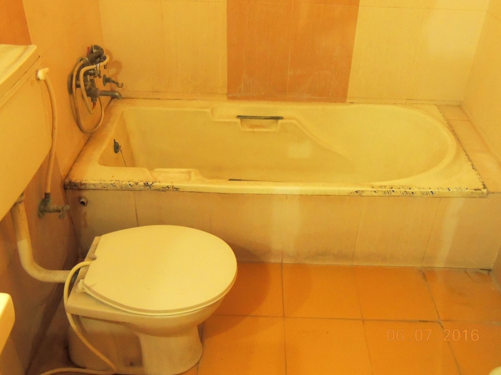 Basic Room, 1 Double Bed