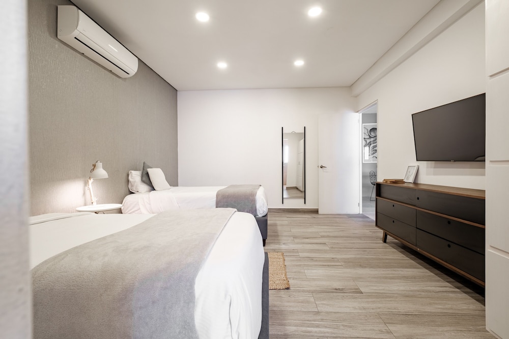 Deluxe Apartment, 2 Bedrooms photo 2
