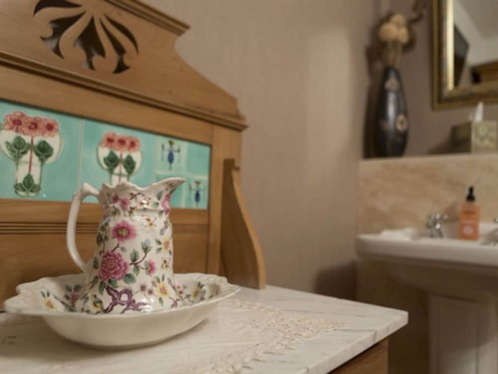 Double Room, Private Bathroom (Swan or/and Hanley) photo 2