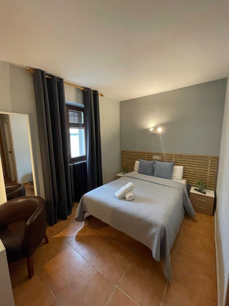 Standard Double Room, 1 Queen Bed - Photo 6
