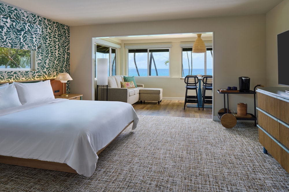 Junior Suite, Oceanfront (Royal Bungalow)
