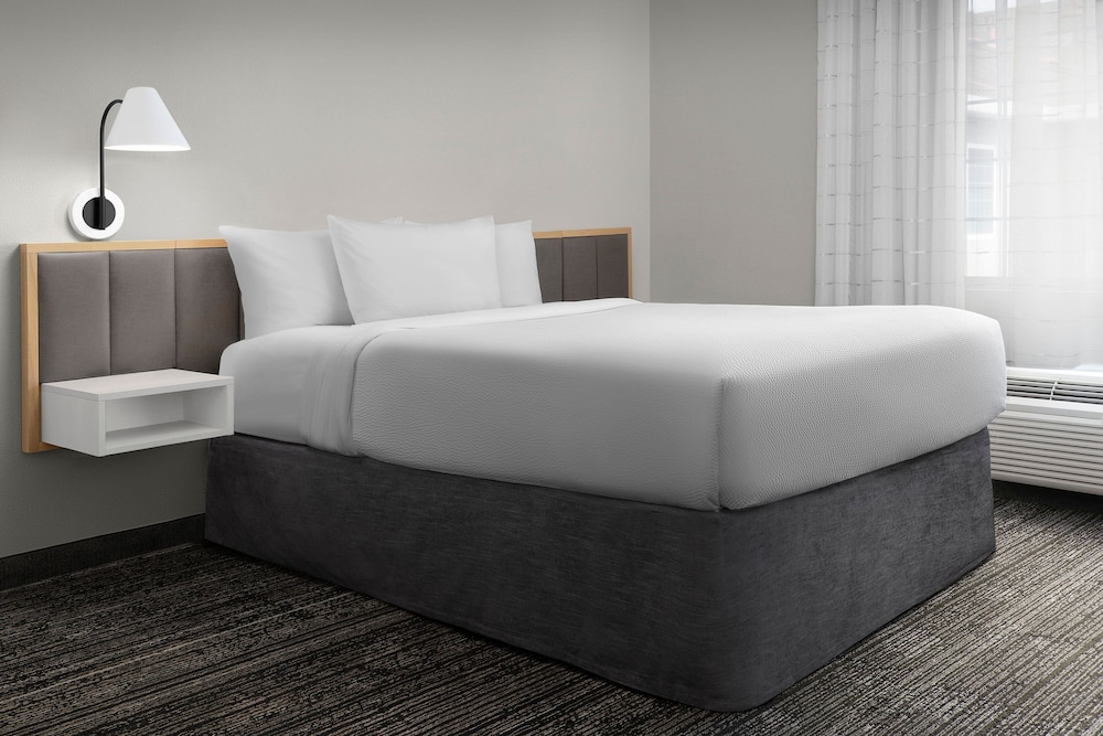 Suite, 1 Bedroom - Photo 4