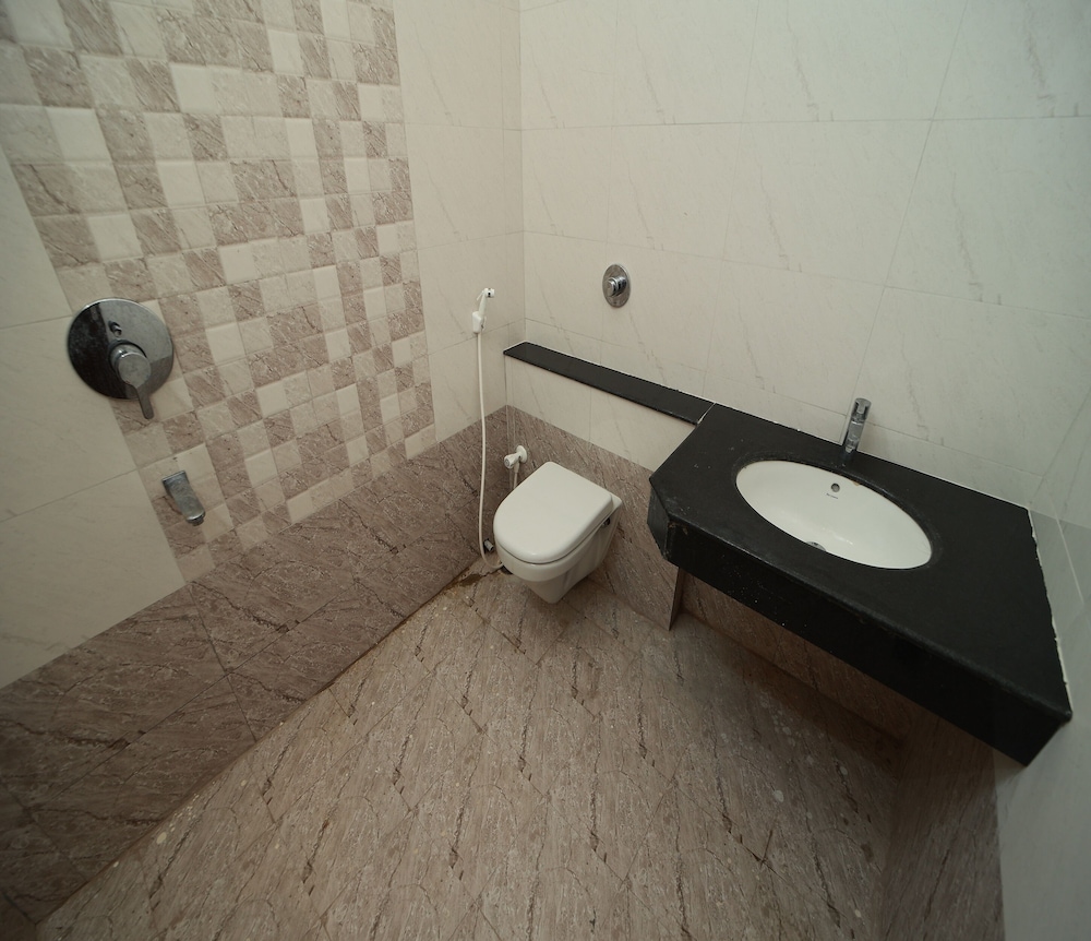 Deluxe Room - Photo 4