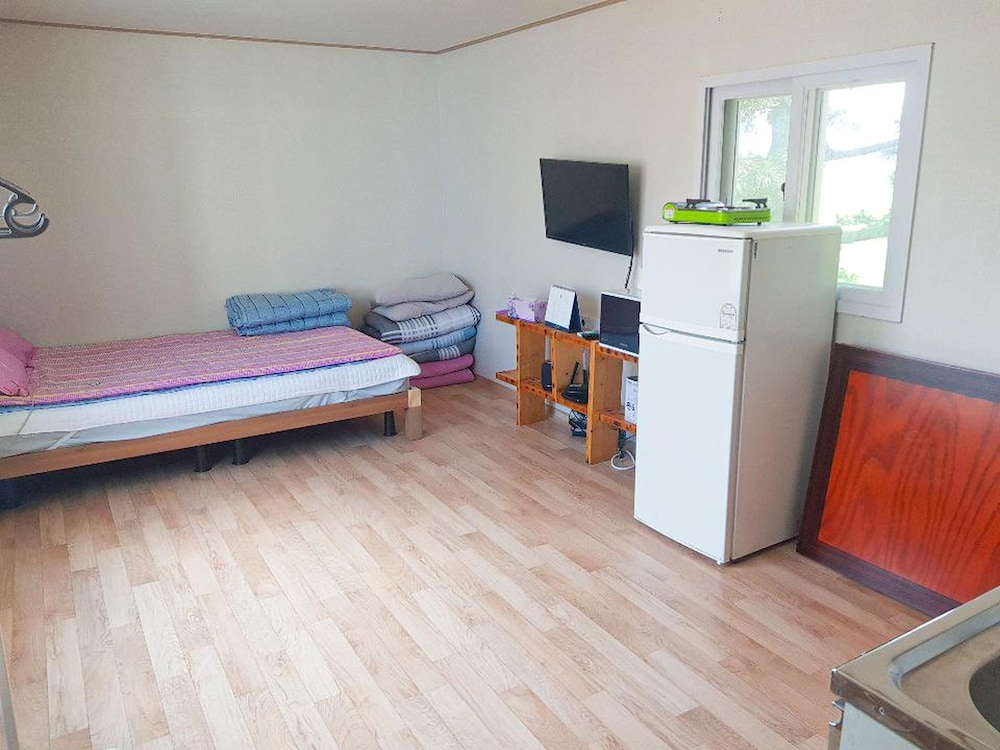 Basic Room, 1 Bedroom (Caravan6) - Photo 4