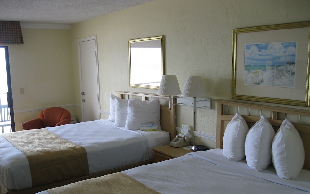 Room, 2 Double Beds, Non Smoking, North or South Ocean View - Photo 4