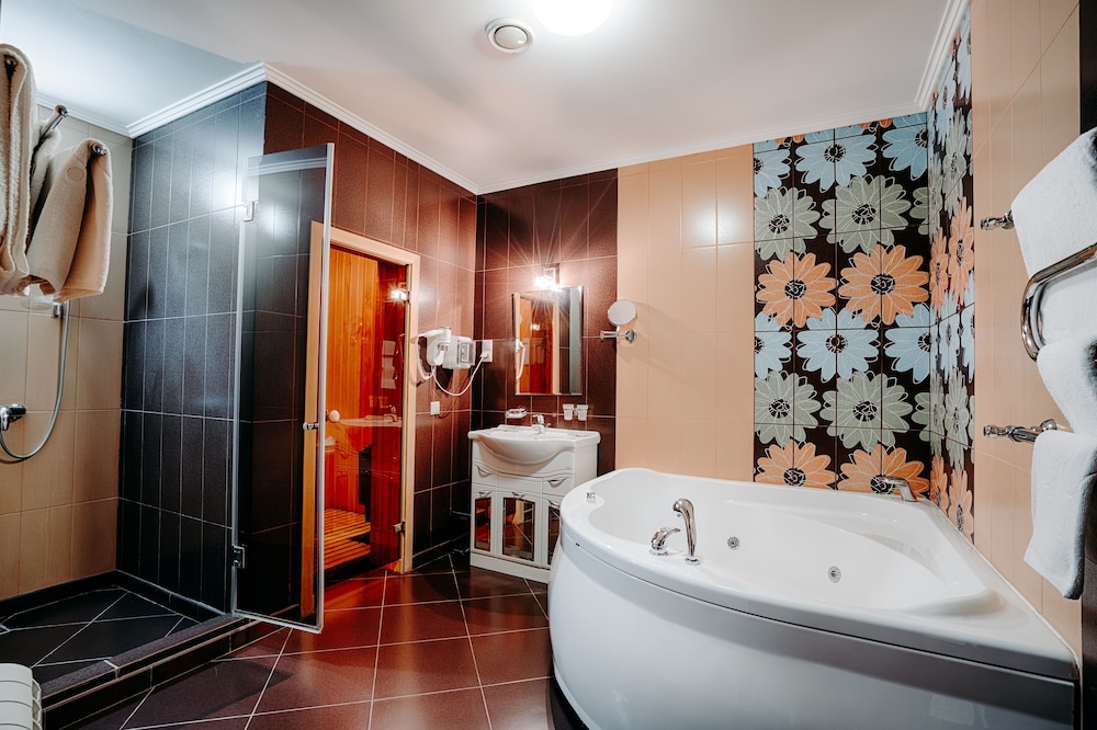 Suite, 1 Bedroom, Jetted Tub photo 3