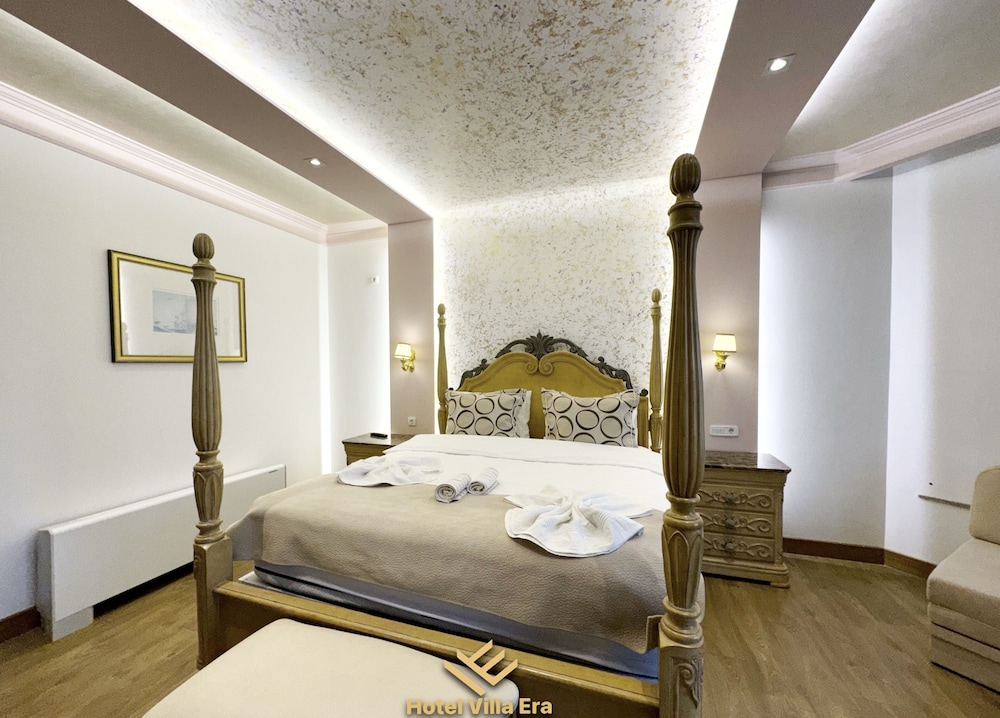 Premium Quadruple Room, 1 King Bed, Garden View photo 2