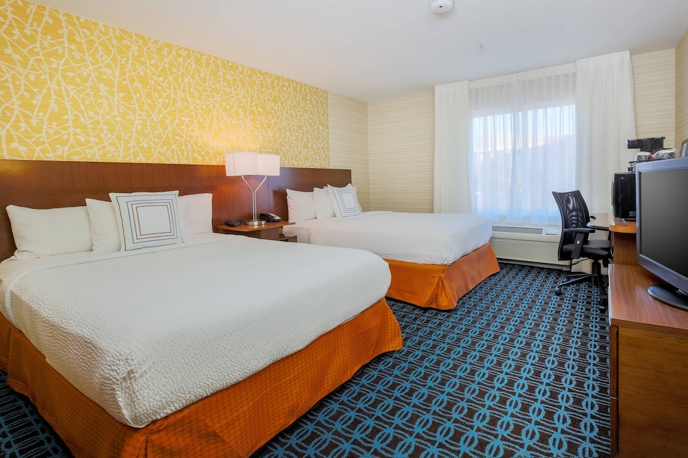 Suite, 2 Double Beds (Hearing Accessible)