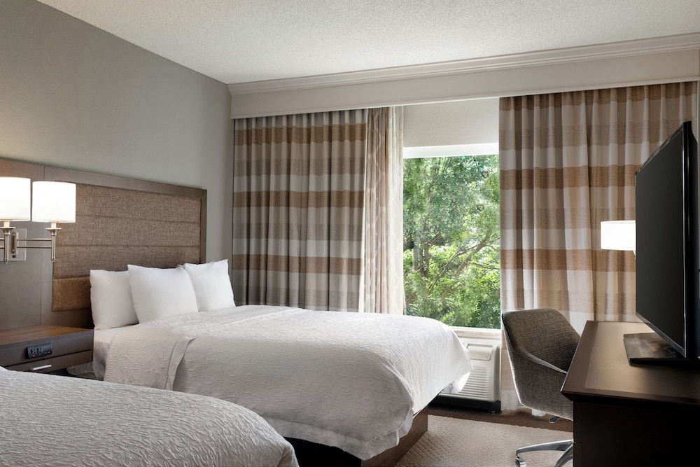 Room, 2 Queen Beds, Accessible (Hearing) - Photo 2