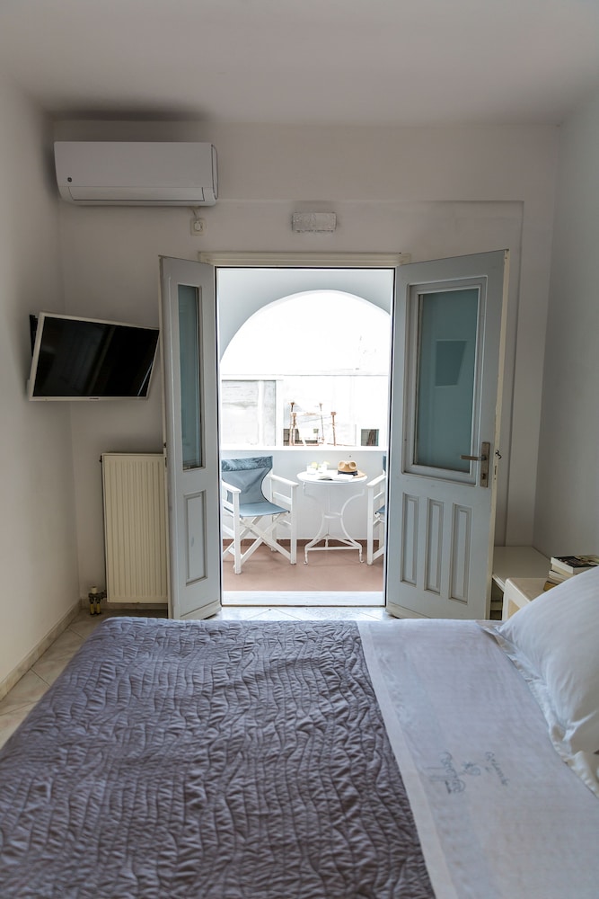 Apartment, 1 Bedroom (Caldera View) - Photo 15