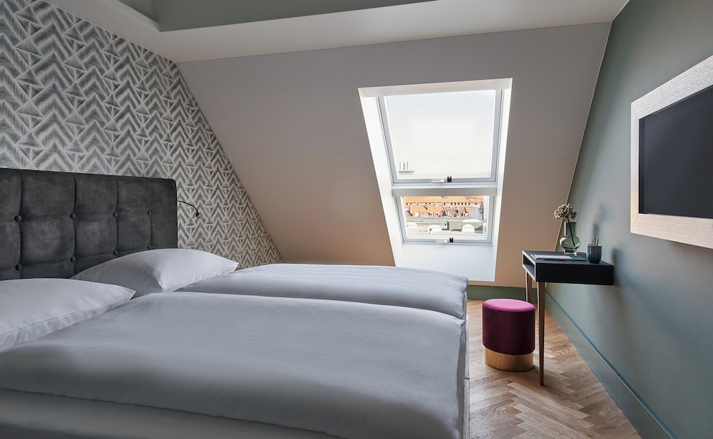 Deluxe Room (Roomy) photo 3