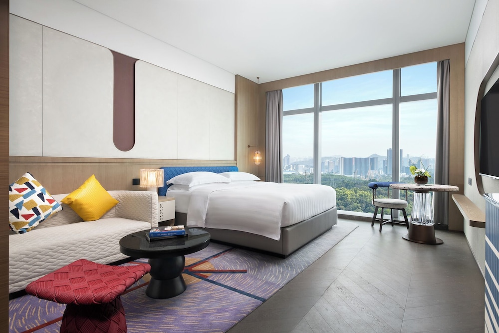 Deluxe Room, 1 King Size Bed, City View