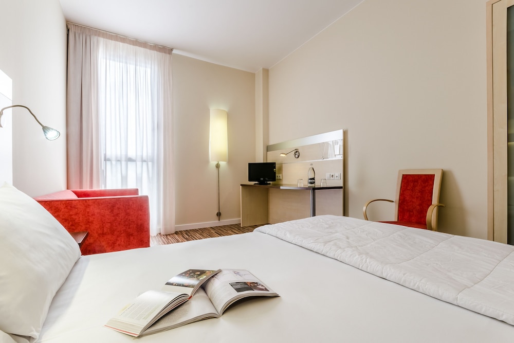 Double Room - Photo 6