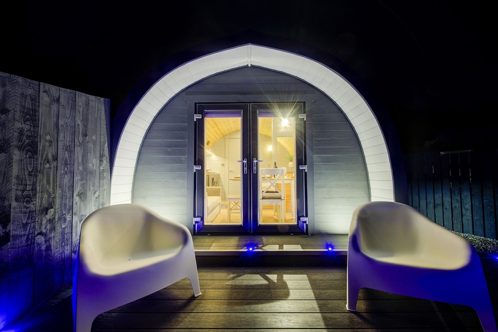 Luxury Beach Pod - Photo 19
