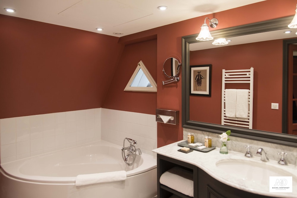 Junior Double or Twin Room photo 2