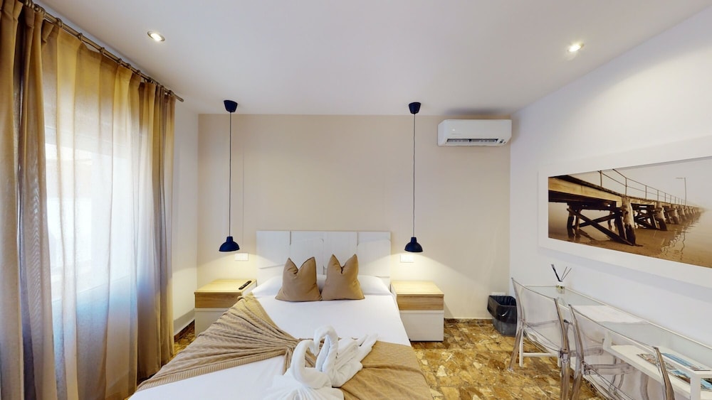 Traditional Double Room - Photo 6
