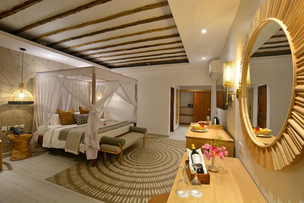 Deluxe Garden View Room - Photo 12