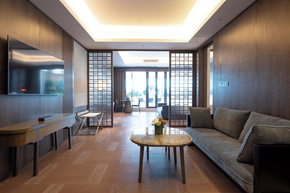 Club Suite photo 1