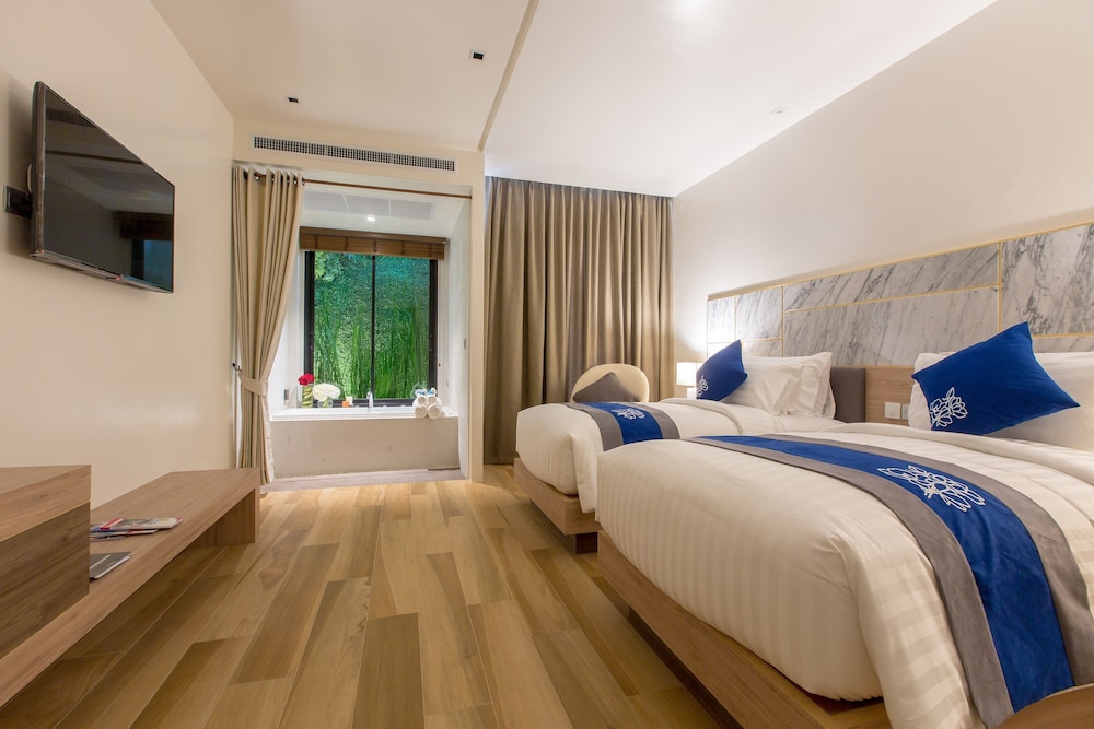 Premier Garden Twin Room photo 2