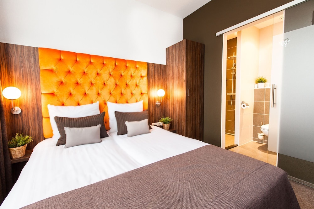 City Double or Twin Room photo 2