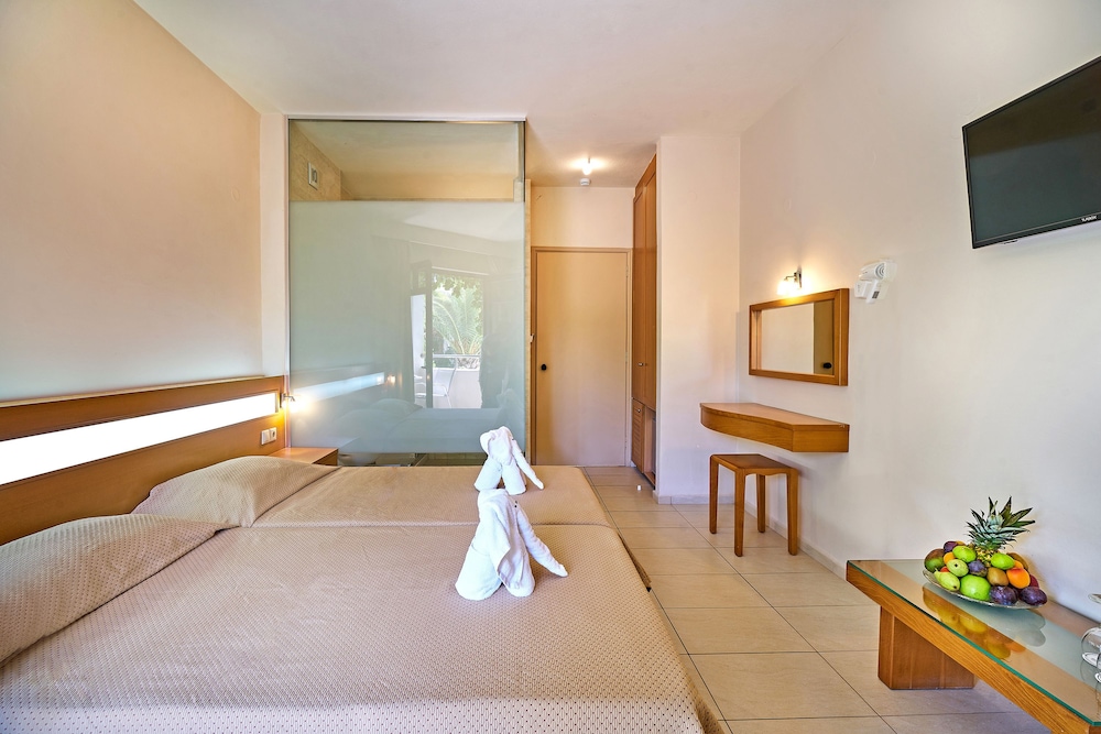 Superior Double Or Twin Room, Balcony photo 1