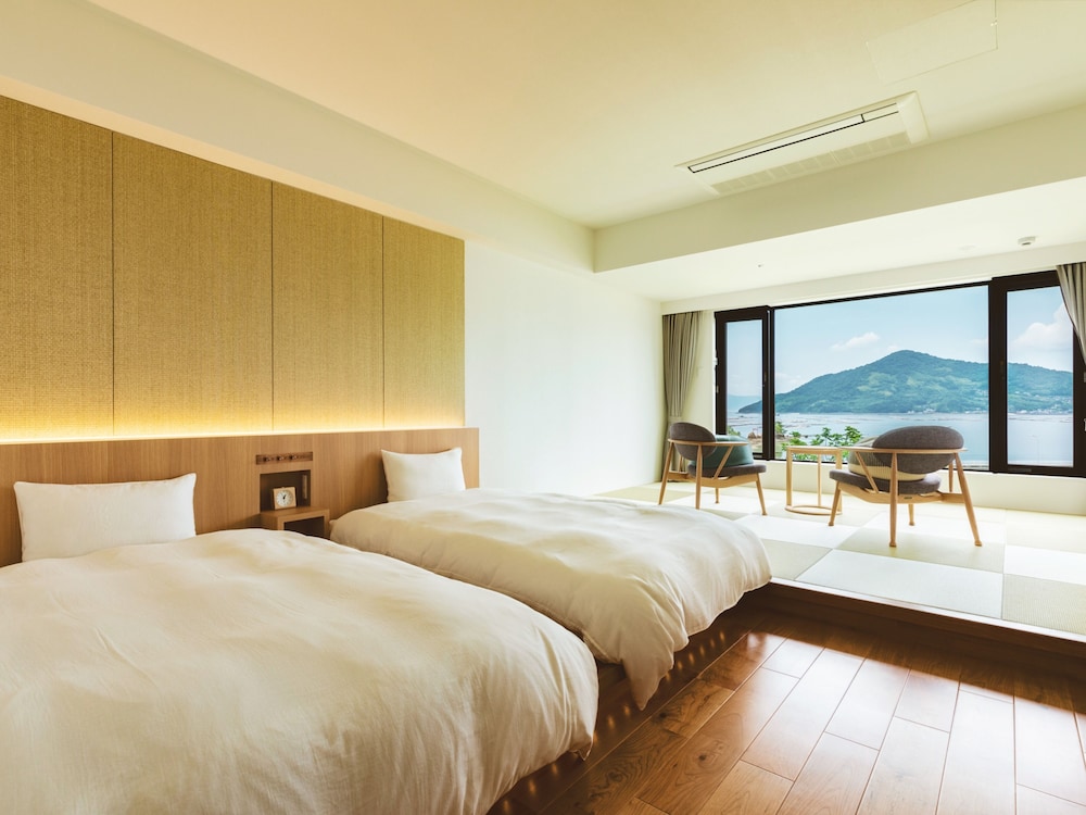 Deluxe Japanese Western-style Room, Non Smoking, Shower only - Photo 1