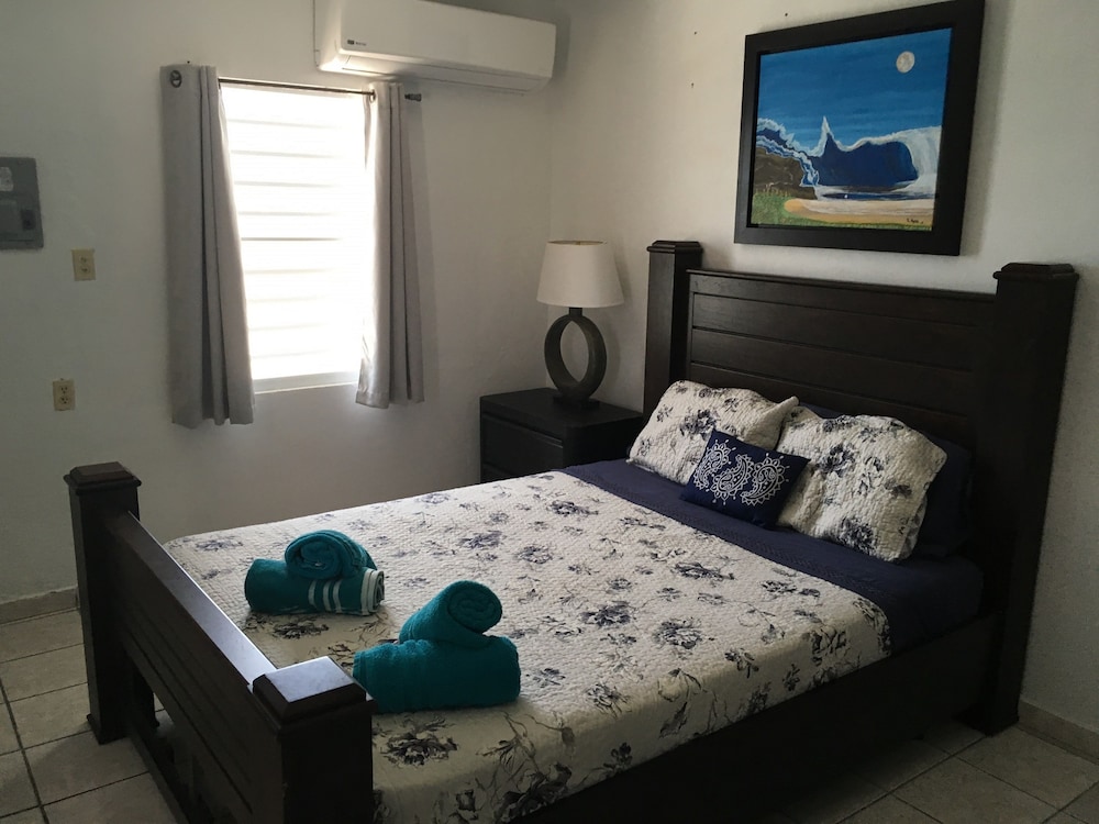 Ss 1a - Family Room, 1 Queen Bed & 1 Twin Bed, 1st Floor photo 3