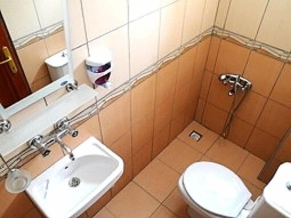 Standard Triple Room photo 2