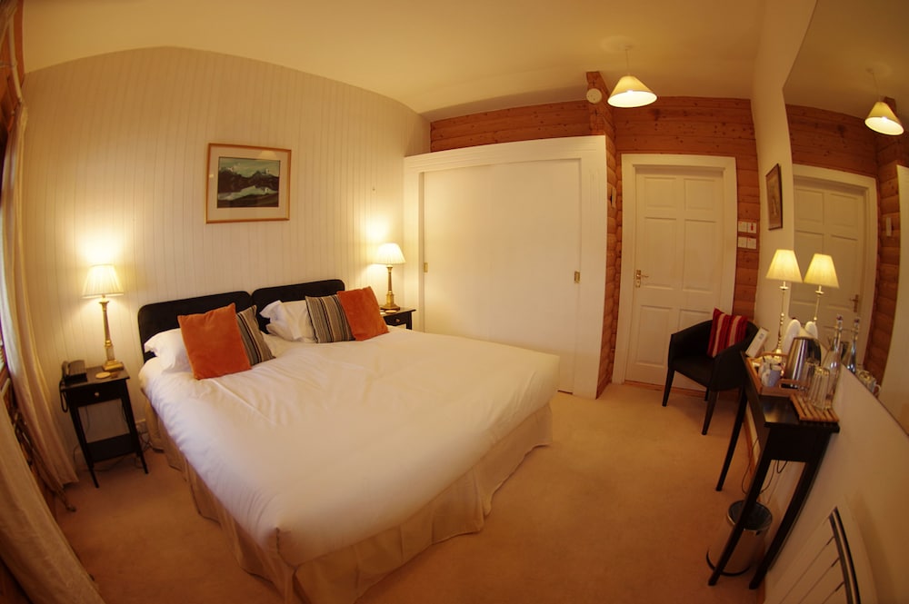 Standard Double or Twin Room photo 2
