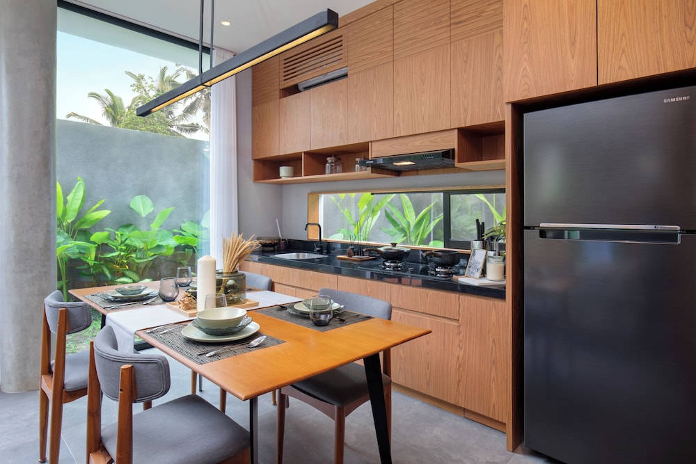 Damita - Two Bedroom Residence - Photo 7