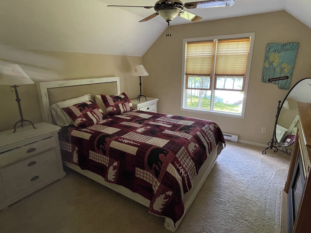 House, Multiple Beds, Patio (Luck Charlie Lodge) photo 2