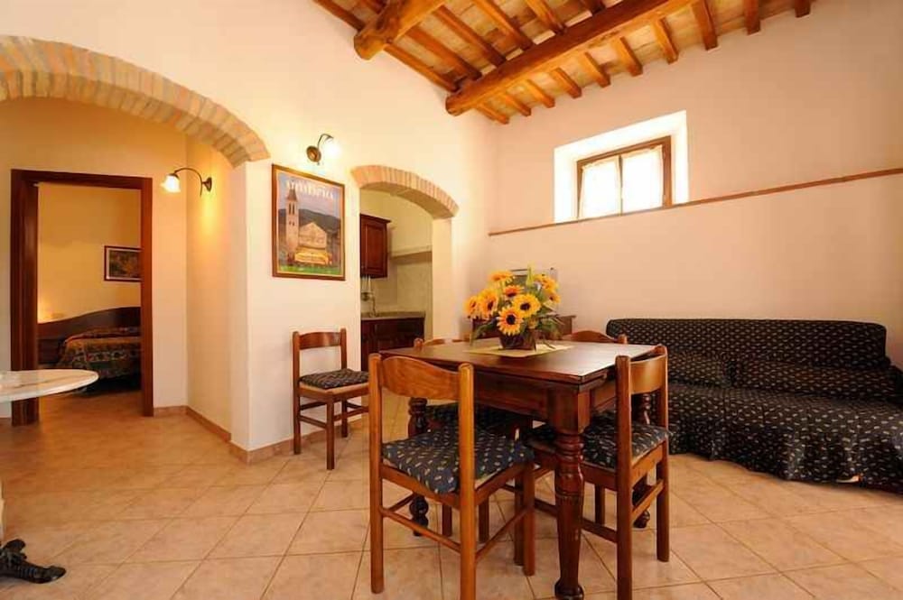 Apartment, Multiple Beds, Kitchen, Mountainside photo 2